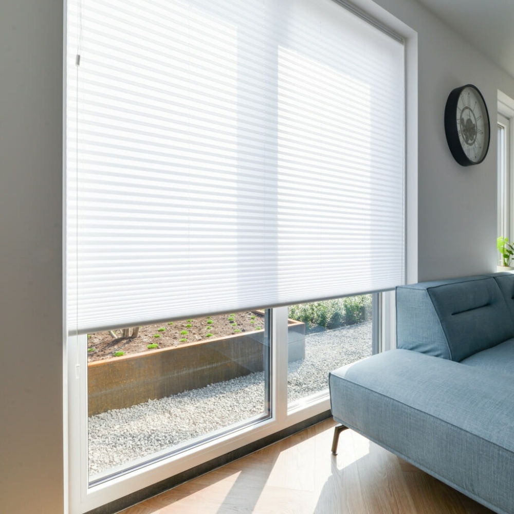 Impressie van ramen blinderen dankzij raamdecoratie